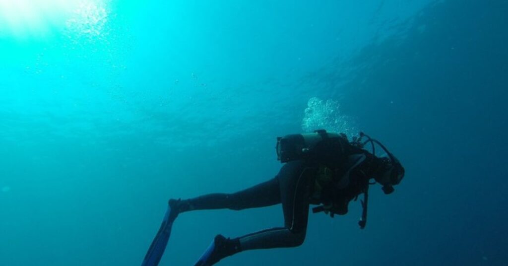 How to read a dive computer display for scuba diving.
