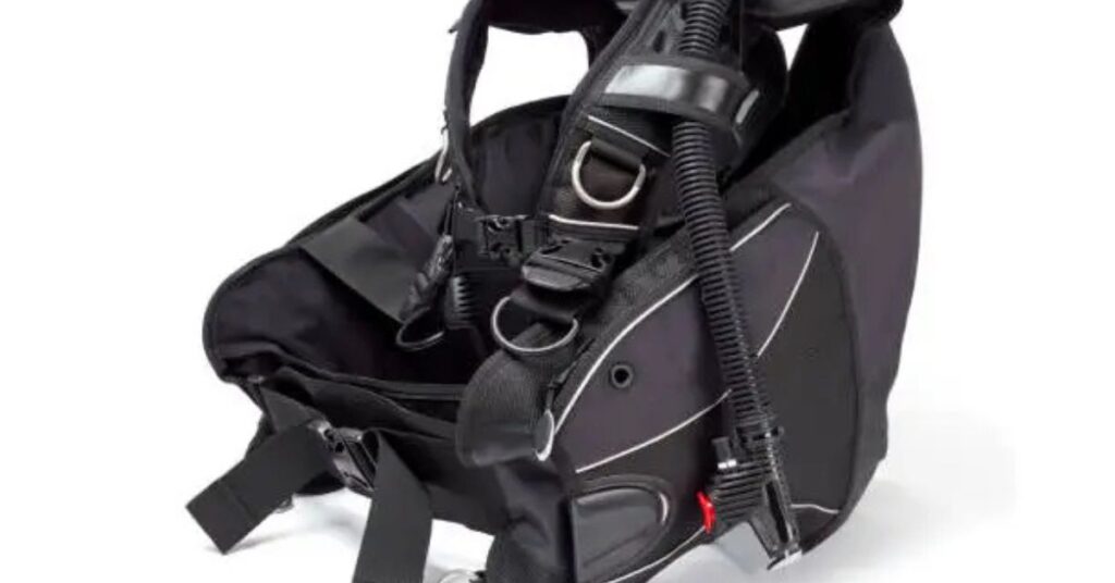 Comparison of Jacket-Style BCD vs. Back-Inflate BCD for scuba diving buoyancy